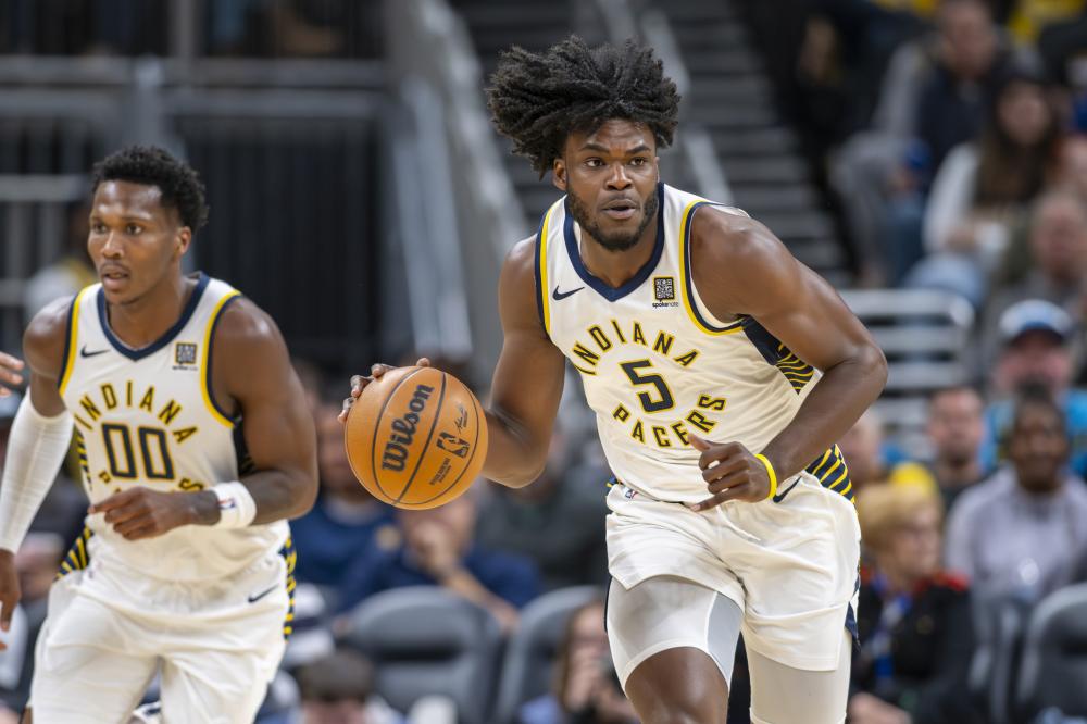 NBA：独行侠击败雄鹿 东契奇全场三双